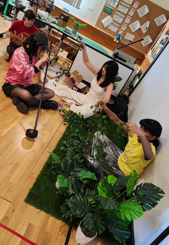 We first tested the first room&#39;s layout and lighting in the Creative Media and Behavioral Health Center lab.